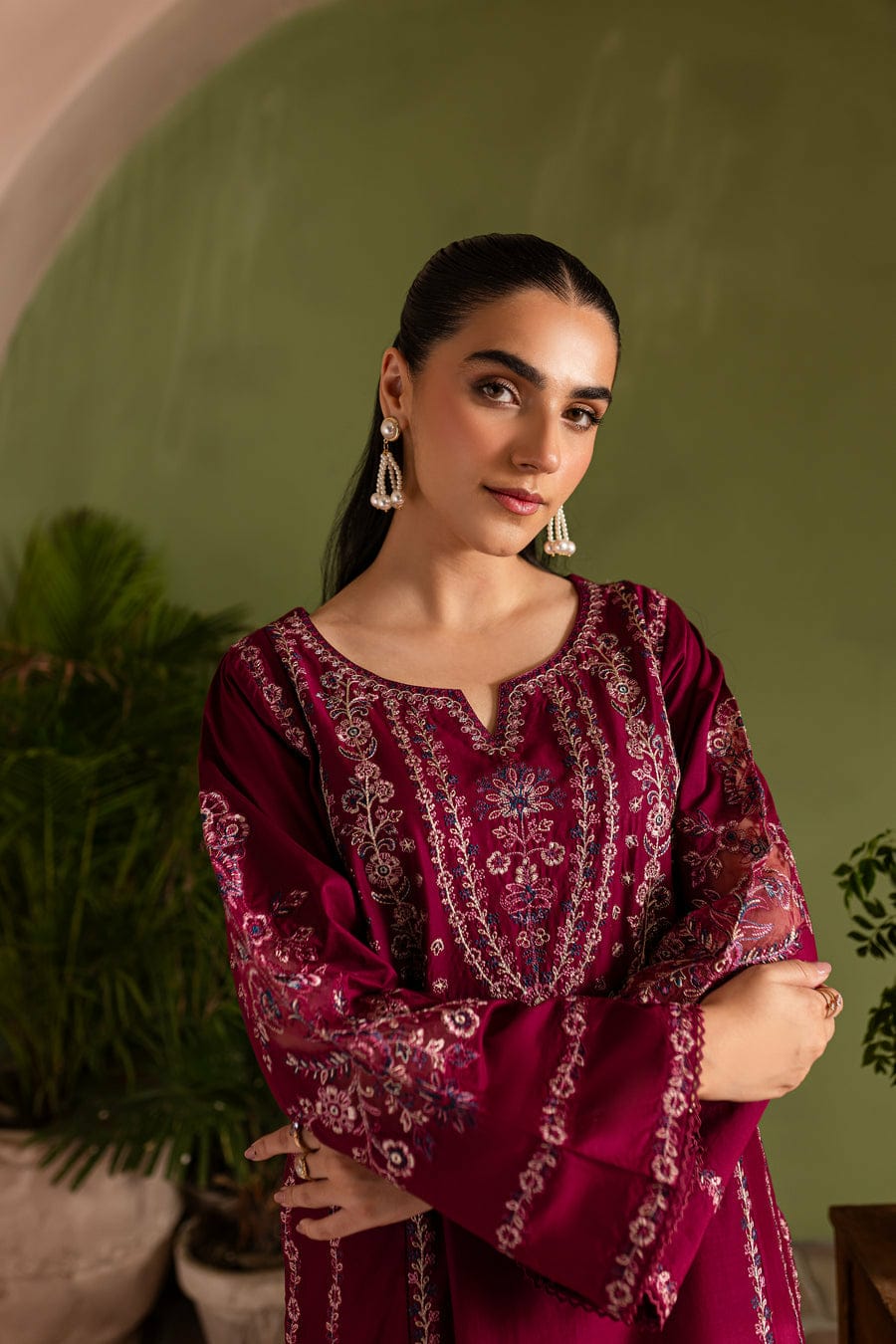 Betty embroidery 2pc